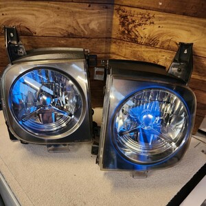 日産 Z11キューブキセノンライト　美品　中期　HID 左右 ヘッドライト　日産純正　イメチェン　カスタム　　　　