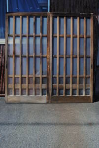 宮1　昭和初期に建てられた日本家屋　玄関用　スリ＆ザラメガラス張り　木製扉　引戸　二枚組　1830x888x30ミリ　