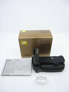 美品 Nikon ニコン MB-D200 マルチパワーバッテリーパック 