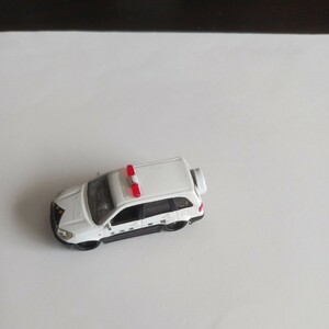 トヨタ　RAV4パトカー北海道警察、箱なし、中国製、1/72