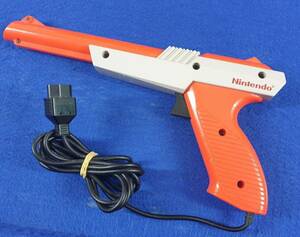 ★送料無料 欧州版★ZAPPER LIGHT GUN NES ザッパー ファミコン 任天堂 コントローラー オレンジ PALバージョン