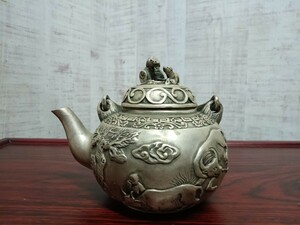 必見!!　銀　銀製品？　乾隆年製　急須　茶器　煎茶道具　茶道具　中国　置物　飾物　オブジェ　コレクション　現状品