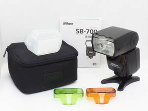 ■美品■ ニコン Nikon SB-700 SPEED LIGHT スピードライト ストロボ 《 スレ少 取説 専用ケース付 》 #15069551