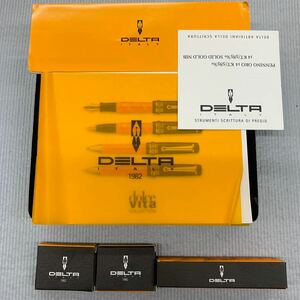 DELTA ITALY 1982 回転式コンバーター　万年筆　カートリッジ　黒　赤　箱付き　取扱説明書付き　ビンテージ　各4本入り