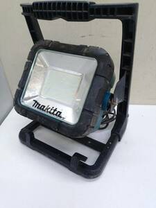 送料無料g30554 makita マキタ 14.4 / 18V 充電式LEDスタンドライト ML805 本体のみ 作業用ライト 投光器 LEDライト アウトドア 電動工具 