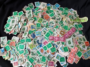 古切手　使用済み　消印あり　切手アート　大量　たくさん　切手