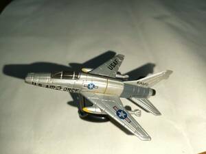台座付き ノースアメリカン F-100D スーパーセイバー チョコエッグ 戦闘機 おまけ 飛行機 模型 航空機 おもちゃ ミニチュア 軍用機 食玩
