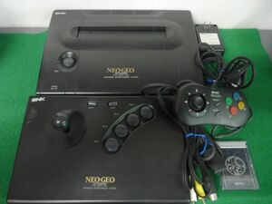 NEOGEO本体＋ジョイスティック＋ゲームパッド＋メモリーカード＋AVケーブル＋ACアダプター　ネオジオハード　SNK　ROM用