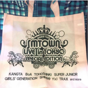 テイクアウトバック☆SMTOWN SMT 2011☆東方神起 少女時代 SUPER JUNIOR SHINee f(x)☆韓国 アイドル 韓流 コンサート ショッピングバッグ