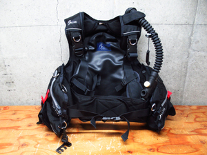 Bism ビーイズム BCジャケット Sサイズ BCD ジャンク品 ダイビング用品 管理6B0416B-D5