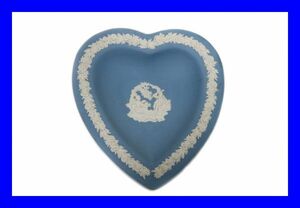 ●美品 WEDGWOOD ウェッジウッド エッジウッド ジャスパー ハートトレイ 素焼き ミニ 小皿 絵皿 恋人たちの語らい ペールブルー 青 Z2817