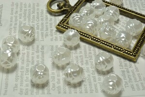 ローズ アクリルビーズ ホワイト 8mm 2個 アンティーク パール ピアス イヤリング パーツ ハンドメイド ビーズクラブ