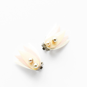 vintage tulip motif　pastel pink ×white earrings