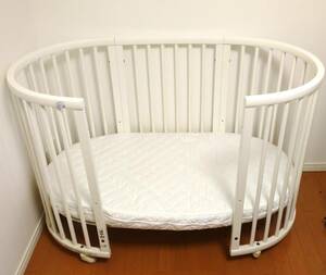 送料本文 訳あり STOKKE Norway VAREFAKTA 中古参考価格48,400円 ストッケ 中古ベビー ベッド 白 現状 BABY BED 宅急便対応 即決有り