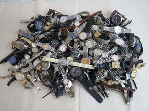 セイコー・シチズン・カシオ・オリエント など　ジャンク　腕時計　QZ　メンズ/レディース　大量 190本