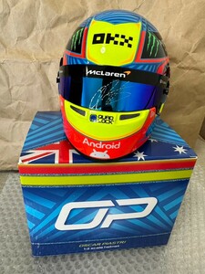 F1 1/2サイズヘルメット O.ピアストリ 直筆サイン入りOscar Piastri 2024 マクラーレン Bell