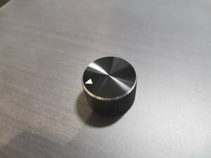 アルミ削り出し スピンカット ボリュームノブ　φ25×15mm ネジ留め　黒色