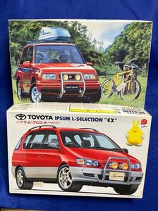 新品未組立　1/24　フジミ　TOYOTA　イプサムクロスオーバー　＆　スズキ　エスクード　2　箱汚れなどあり　レア　当時物