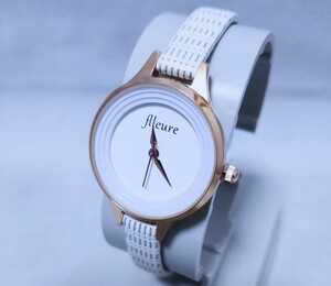 【新品 未使用品】flleure VV17　腕時計　ホワイト　ホワイト　送料無料