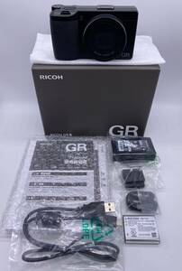 RICOH GR III コンパクトデジタルカメラ【中古品】