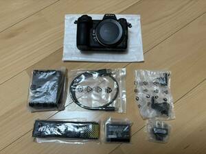 【新品未使用】　ニコン NIKON Z 7 ボディ 35mmフルサイズ FX ミラーレスカメラ