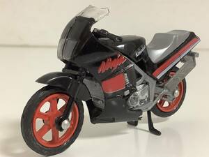 Kawasaki カワサキ GPZ600R GPZ400R ニンジャ 1986年式~ 1/26 約8.2㎝ 昭和 レトロ ビンテージ バイク ミニカー 送料￥220