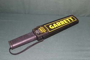 ★ ワケアリ特価 ★ 沖縄米軍使用 GARRETT SUPER SCANNER 金属探知機 ハンディ 中古 コスプレ用 装備用 コレクションなどに