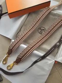 【新品未使用】HERMES バンドリエール カヴァル ベージュ/エクリュ