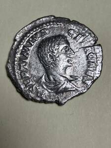 古代ローマ帝国　デナリウス銀貨　ゲタ帝　3.7g 準未使用