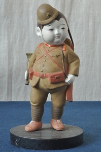 戦前　兵隊人形　旧日本軍　陸軍　土人形　磁器人形　玩具