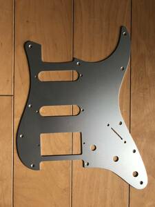 ストラトキャスター　ストラト用　ピックガード　SILVER ANODIZED ALUMINUM Pickguard for Fender HSS Stratocaster Strat USA MIM