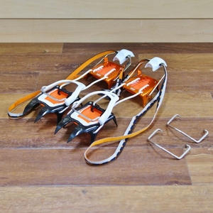 美品 ペツル PETZL イルビス ハイブリッド T02A LLU 軽量 コンパクト クランポン アイゼン 10本爪 登山 アウトドア cf04mm-rk26y05400