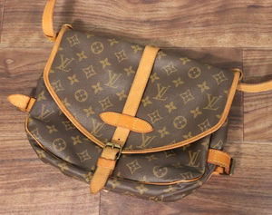 【ト長】LOUIS VUITTON ルイヴィトン モノグラム ソミュール30 M42256 ショルダーバッグ ブラウン系 IA441IOB94