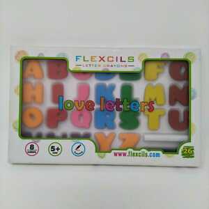 送料無料 未使用 Flexcils フレキシルズ クレヨン アルファベット 8色 子供 知育