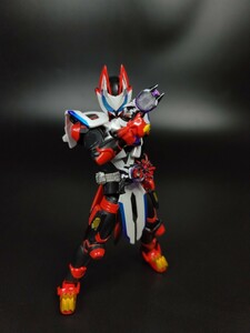 仮面ライダー ギーツ フィギュアーツ レーザーブースト 可動改修