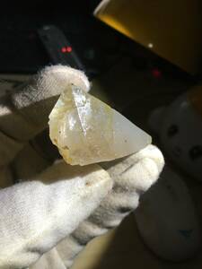 (Q6) トパーズ (361.90ct)