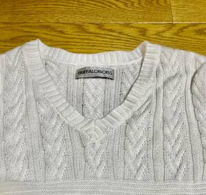 美品　バッファローボブズ　メンズ　ホワイト　リブ編み　Ｖネック セーター　カットソー　ストレッチ　白　メッシュ　サイズS〜M