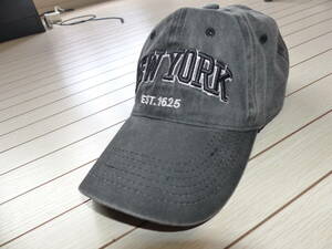 Y・F キャップ グレー NEW YORK ウォッシュグレー サイズ ベルトで調節可能 日よけ対策 美品 USED!! 送料２１０円 !!