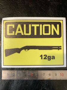 ステッカー】CAUTION 12g.a. Shotgun : 12ゲージショットガン: 狩猟 射撃 シューティング ハンティング 猟友会 NRA 全米ライフル協会
