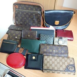 遺品整理品 未使用品あり ブランド 財布 バッグ LOUISVUITTON GUCCI BURBERRY CELINE BVLGARI BALENCIAGA 大量 まとめ 