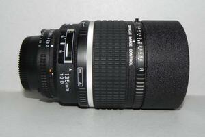 **中古品　Nikon AF DC-NIKKOR 135mm/f 2D レンズ❿*