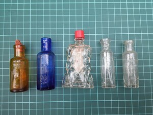 古道具 ガラス瓶 硝子 瓶 昭和レトロ 神薬 赤チンキ トンボ 天狗 当時物 レトロ 昭和 うぶだし