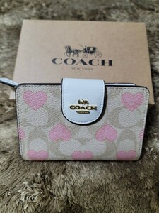 【1スタ】C-453 COACH ミディアム コーナー ジップ ウォレット・シグネチャー キャンバス ハートプリント 並行輸入