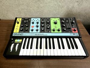 MOOG アナログシンセサイザー GRANDMOTHER シンセサイザー モーグ dtm daw