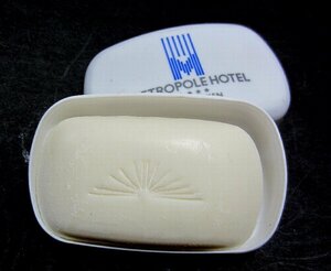 海外のホテルの石鹸 と 石けん箱　スイス　インターラーケン　メトロポール・ホテル 　アメニティ　コレクションに