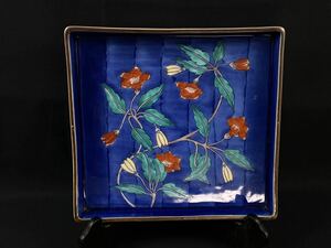 【福蔵】角皿 飾皿 色絵 山茶花 有田焼 径24.3cm