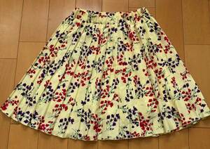 【送料無料】ジェニーラブ　JENNI LOVE　小花柄のスカート　150サイズ