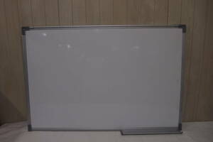 中古品☆ホワイトボード☆６０×９０☆じしゃくＯＫ☆両面使用可☆２０７ＳＳ４－Ｊ１０４４１