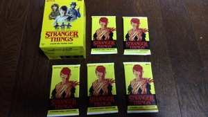 Stranger Things ストレンジャーシングス　トレーディングカード５パックと空き箱