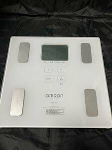OMRON オムロン 体重体組成計 HBF-214-W ホワイト カラダスキャン 箱付き 動作確認済み 体重計 体脂肪率 BMI 基礎代謝 